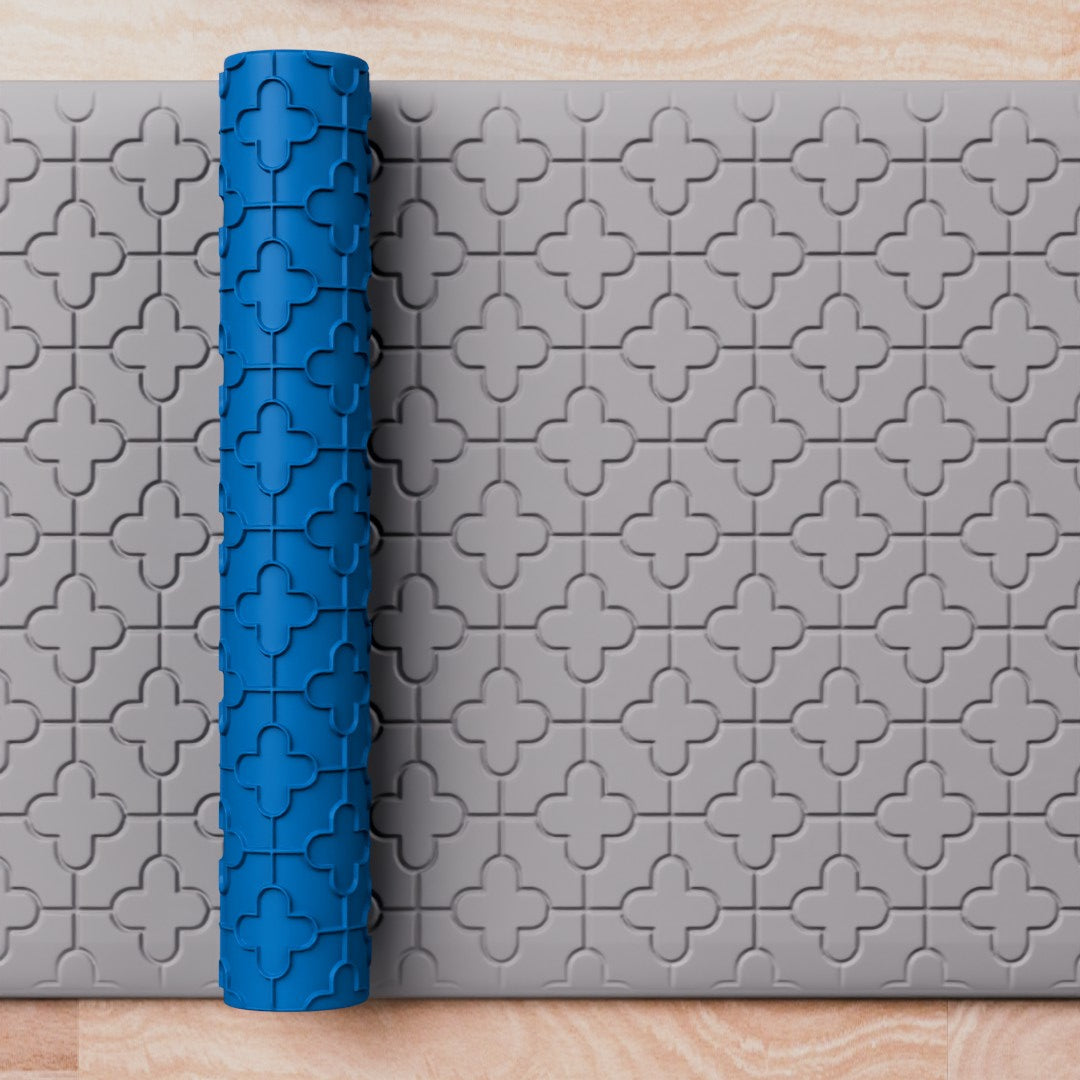 أسطوانة نسيج بنقوش تقليدية